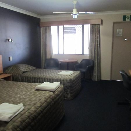 Sunpalms Motel Rockhampton Oda fotoğraf