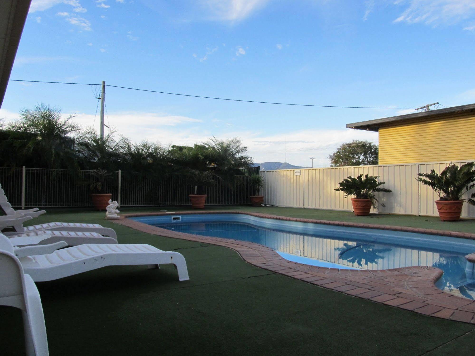 Sunpalms Motel Rockhampton Dış mekan fotoğraf